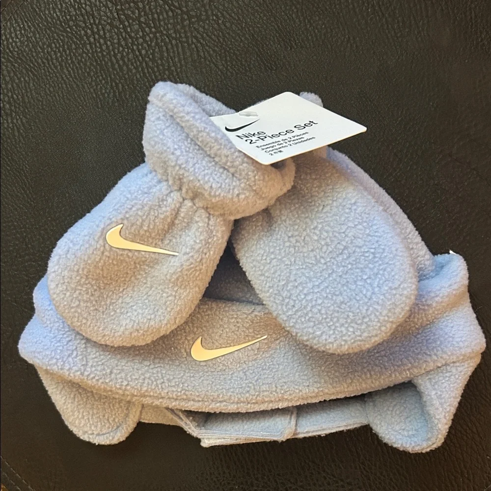 Nike Light Blue Fleece Mittens Set